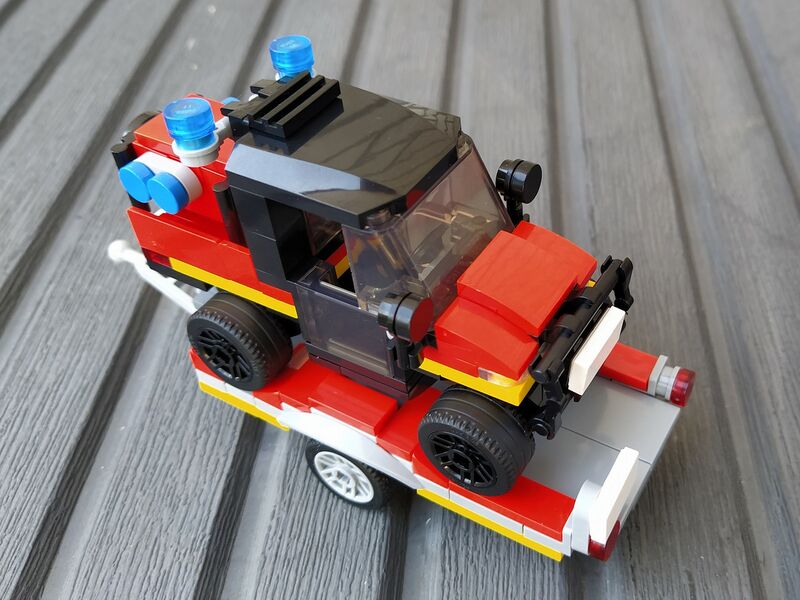 Datei:BlueBrixx 107640 Feuerwehr ATV auf Hänger (2).jpg